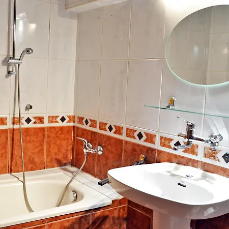 A-piramida ホームステイ